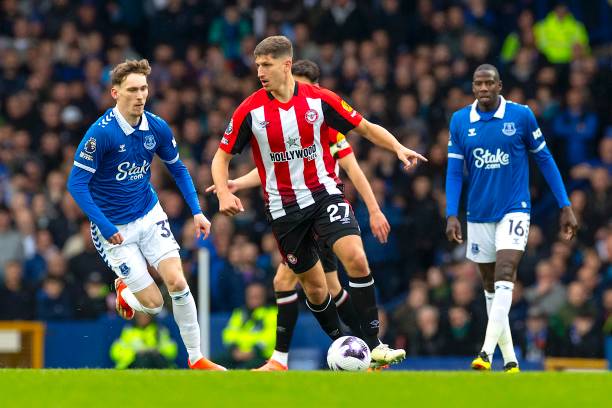 更是從中彰 更是從中彰