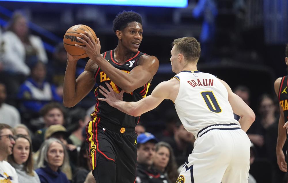 他在与B费 他在与B费